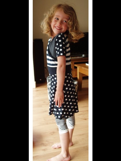 Daniek in jurk f173